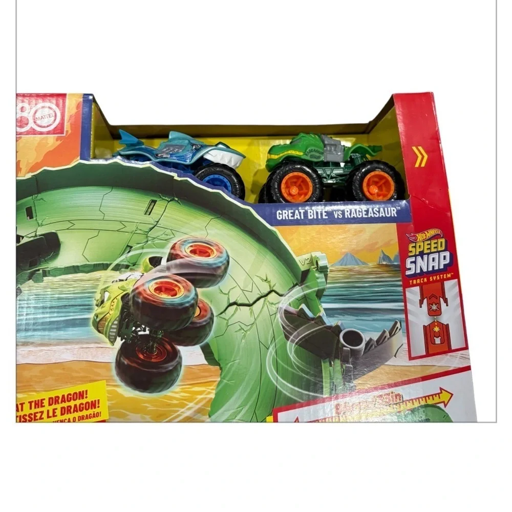 Hot Wheels Monster Trucks Dragon Demolition Set NEW
